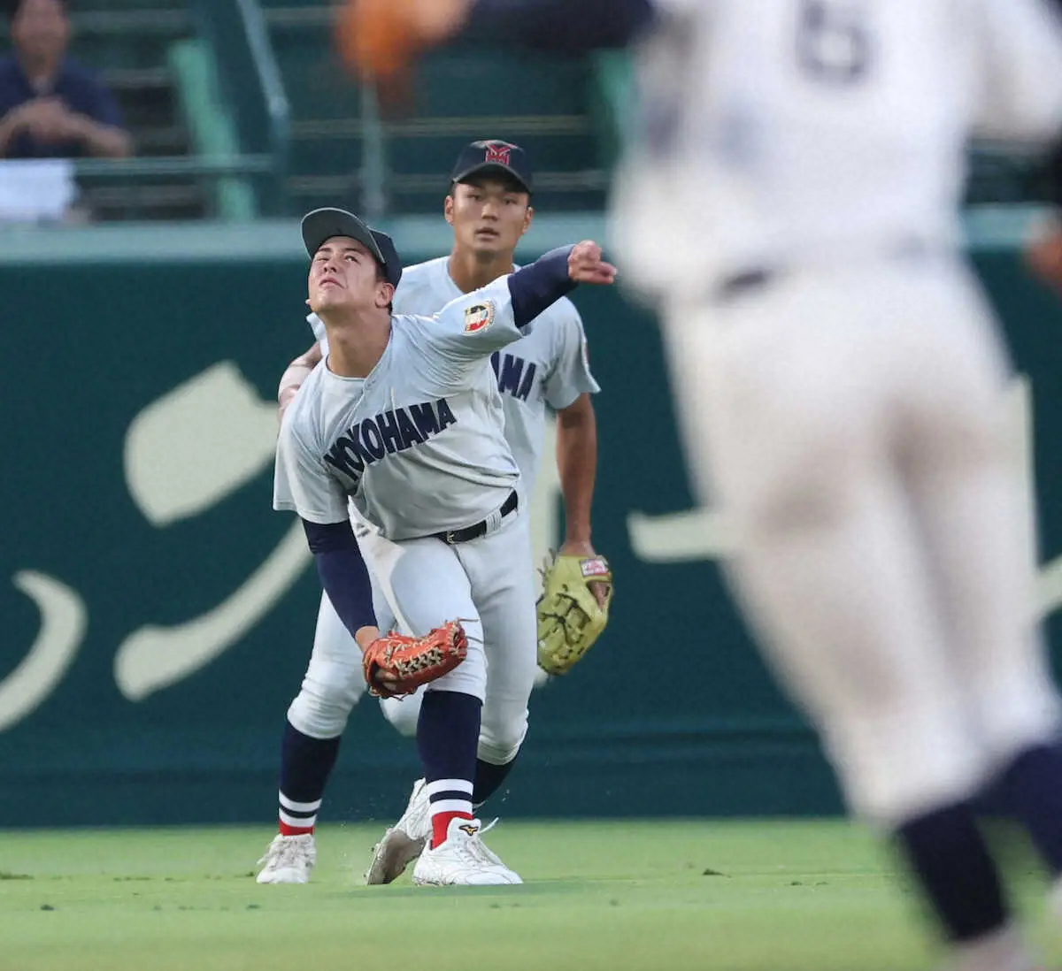 【画像・写真】【甲子園】プロ注目の横浜・奥村頼　左翼で鮮烈レーザービーム　1安打1打点で勝利貢献