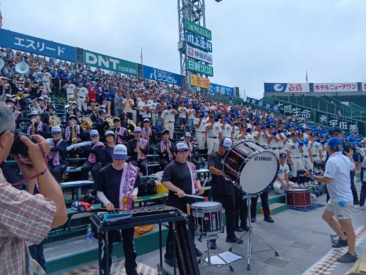 【画像・写真】【甲子園】西日本短大付、初披露ジントシオ氏作曲新応援歌「西短ファイター」に乗って同点！！