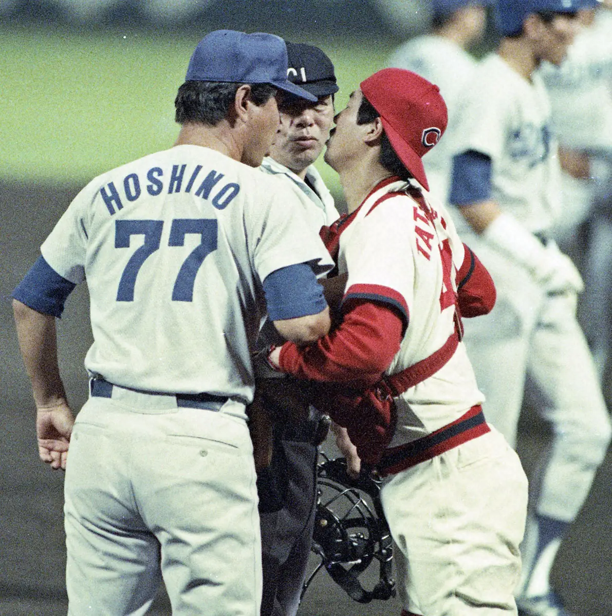 【画像・写真】1988年9月9日の中日－広島戦の6回、死球を巡って両軍が大乱闘となり、中日・星野監督も参戦