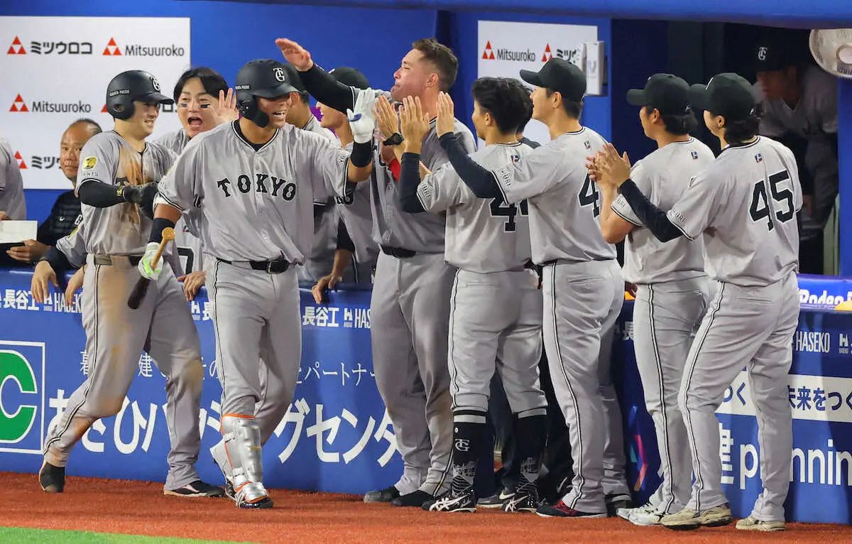 【画像・写真】巨人が代打策的中で50勝到達　坂本が18年連続2桁二塁打　大城卓V犠飛　菊地が2年ぶり勝利