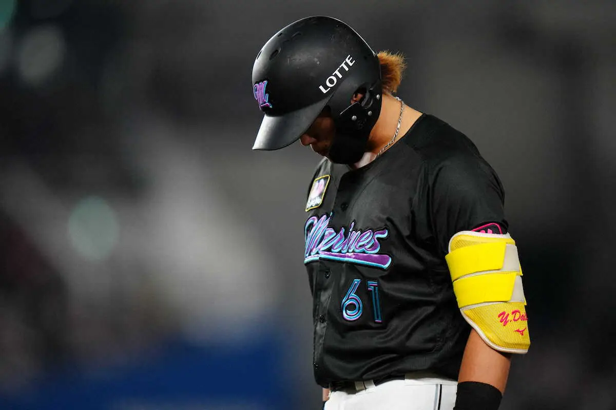 【画像・写真】＜ロ・オ＞7回、好機で凡退しうつむく山本（撮影・河野　光希）