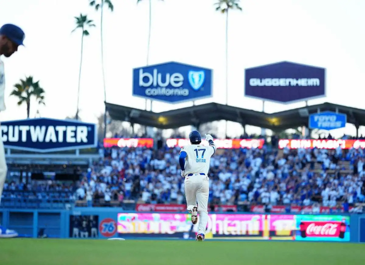 【画像・写真】ドジャース・大谷　現役最多3年連続＆4度目40号！バックスクリーンへ一直線「いい眺めだった」