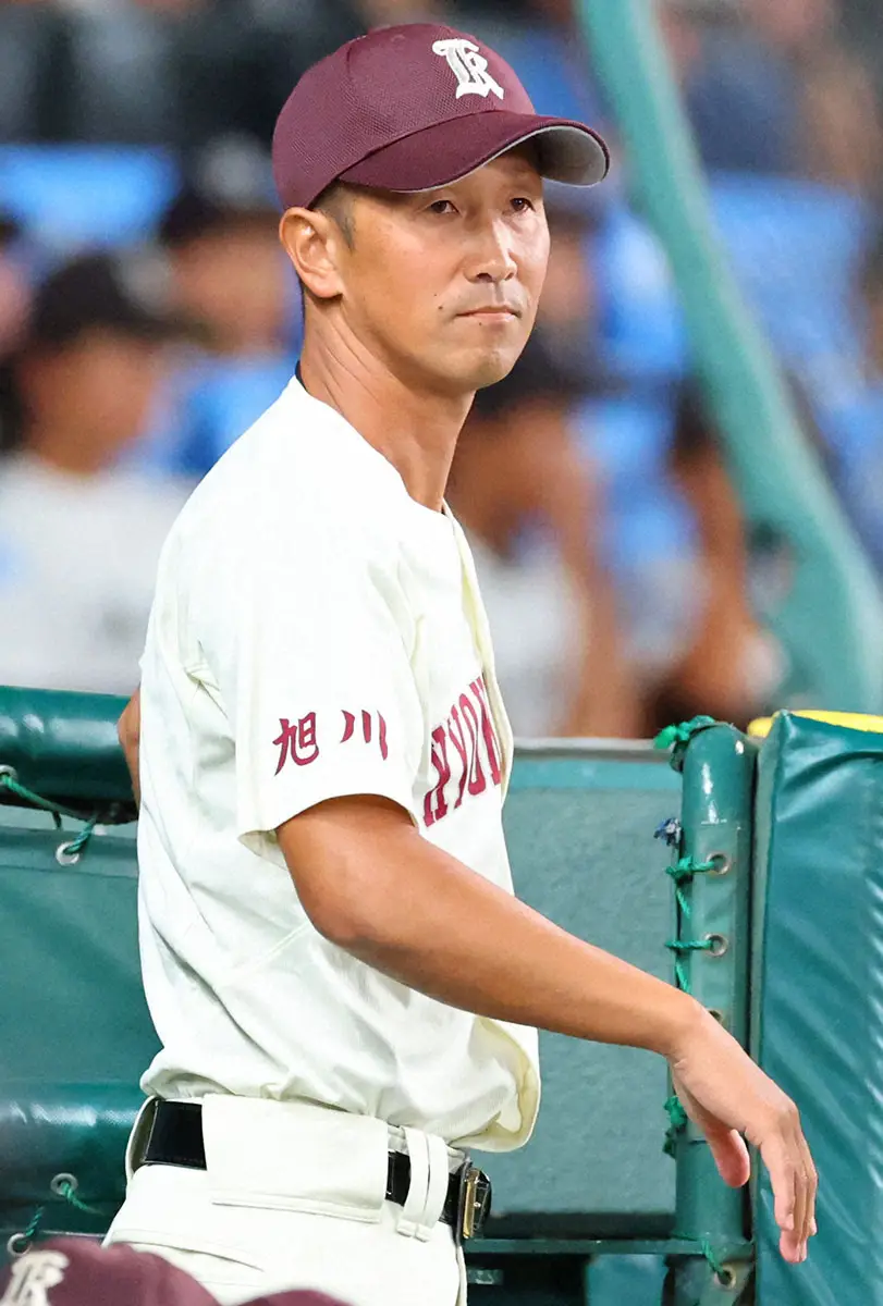 【画像・写真】1回戦で広陵に敗れた旭川志峯・山本監督「新チームがスタートして、もう前に進んでいます」