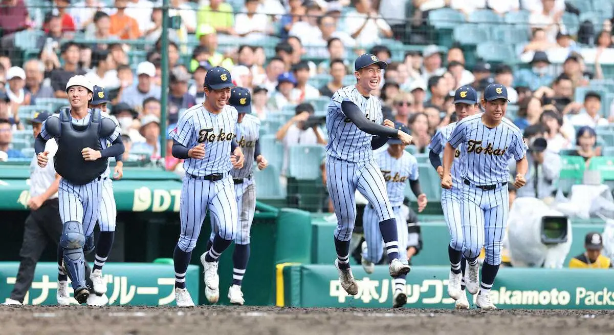 【画像・写真】【甲子園】東海大熊本星翔　出場4回目で聖地初勝利！同点の7回に集中打で一挙6得点
