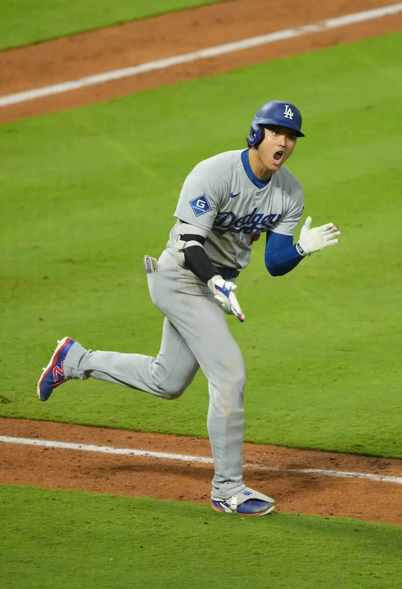 【画像・写真】大谷翔平が吠えた！今季2度目4戦連発！43号でリーグ単独トップ浮上　守護神から特大弾に敵地総立ち