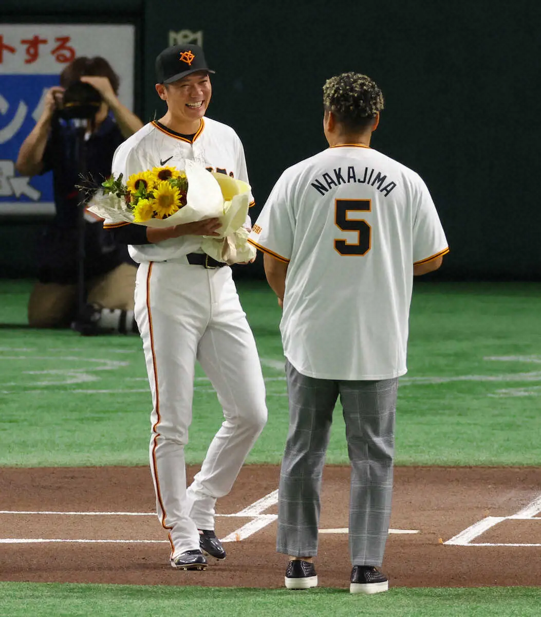 【画像・写真】巨人・丸佳浩「久々にナカジさんに会ってパワーをもらえたので打てました」　14本目先頭弾