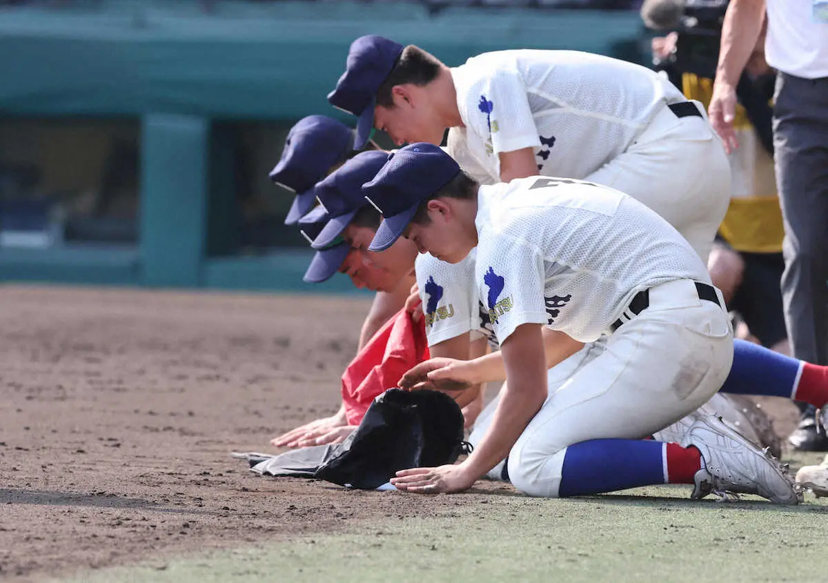 【画像・写真】【甲子園】綾羽・千代監督「負けた感じがしない。あまりにも…」　横浜相手に健闘もミス悔やむ