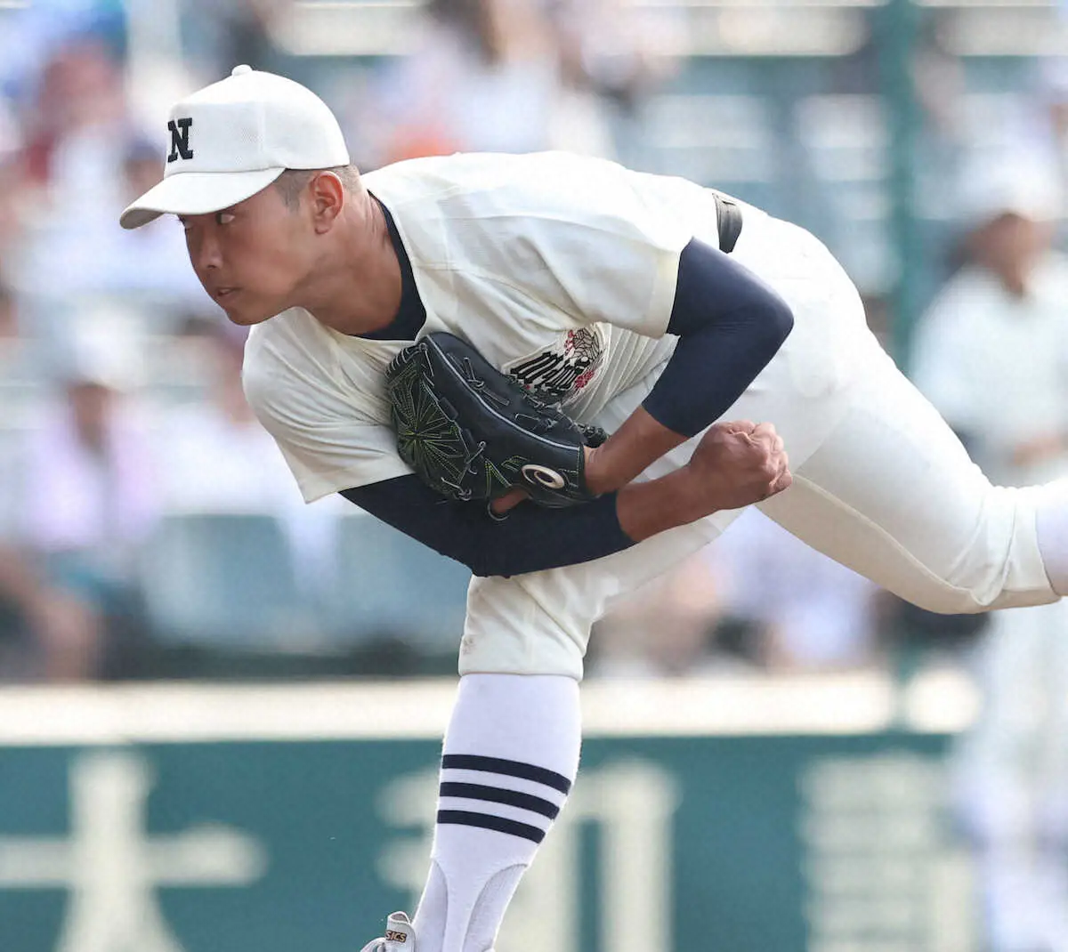【画像・写真】【甲子園】8強一番乗りは日大三　初回打者一巡の猛攻撃　3度目頂点へ、強打線が本領発揮