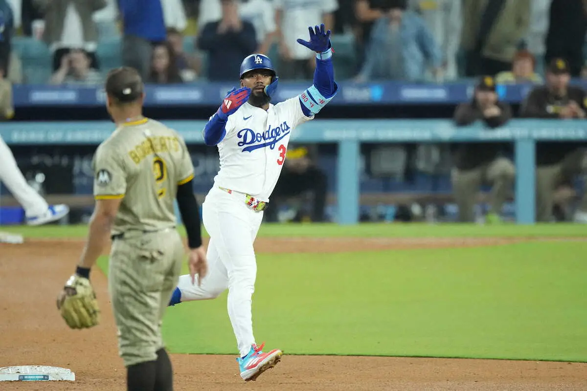 【画像・写真】ドジャースT・ヘルナンデスが19号ソロ！パドレスとの首位攻防戦でリード拡大の一発に大谷翔平もバンザイ