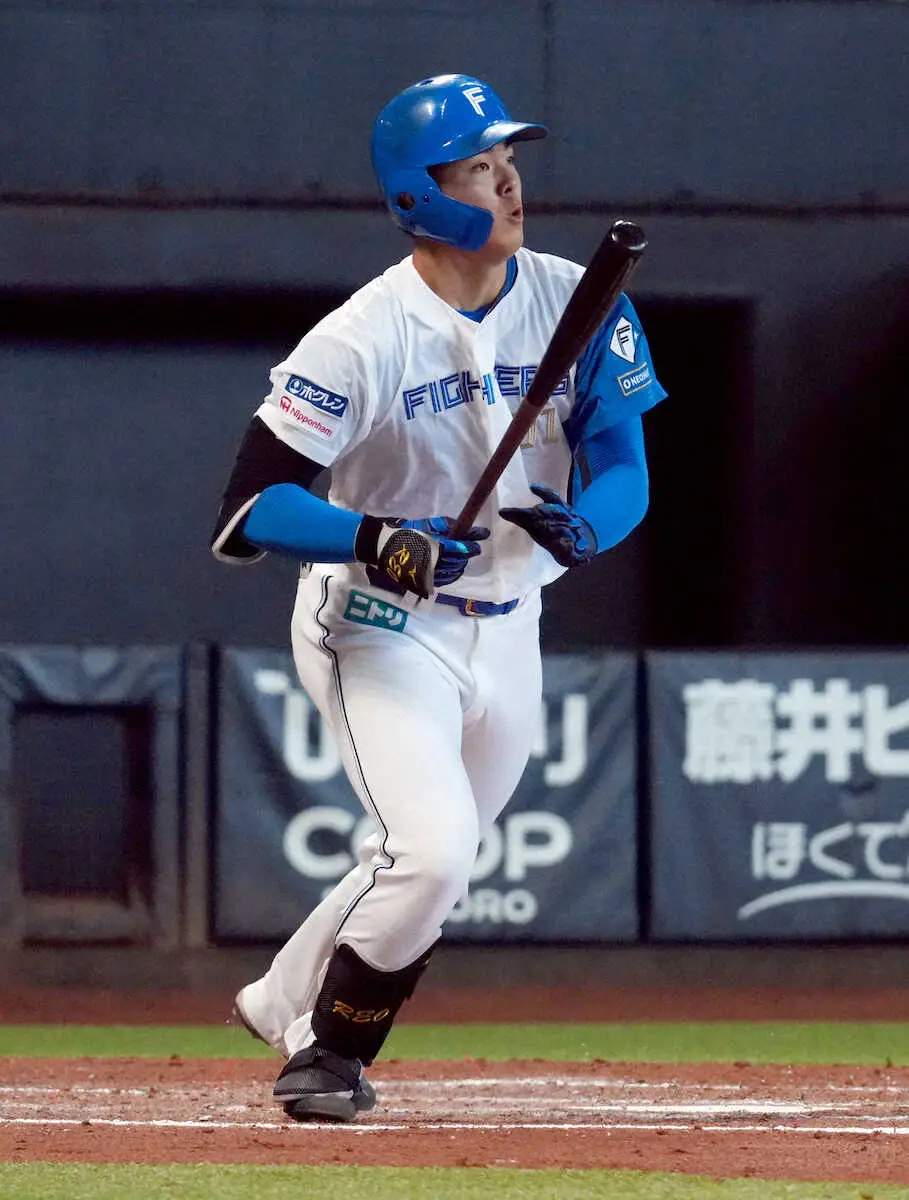 【画像・写真】日本ハム・ドラ1柴田がリアル二刀流デビュー！2回4K＆右前打も、2種類スパイクの履き替えでドタバタ