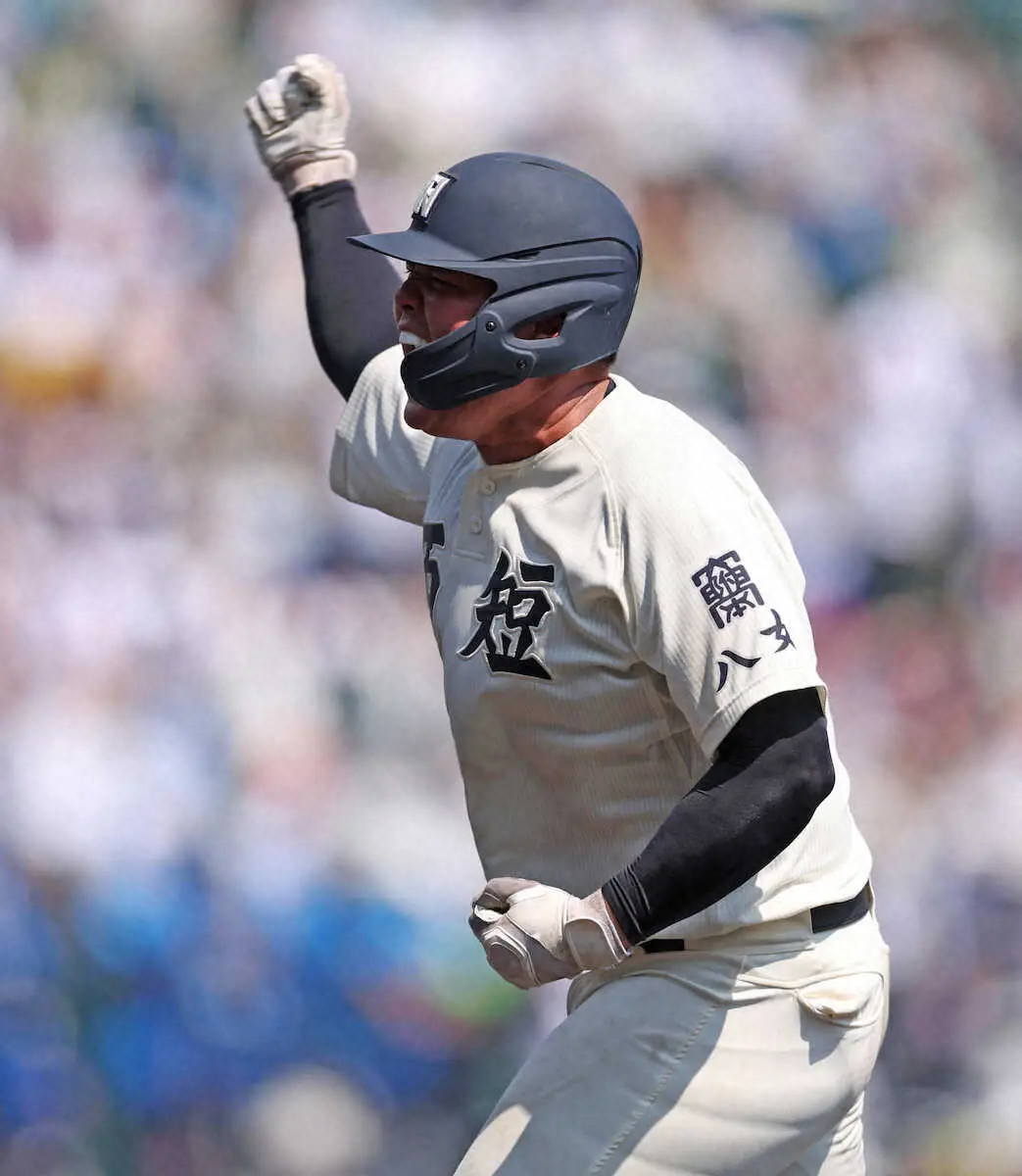 【画像・写真】【甲子園】西日本短大付の“ピアノを弾ける巨漢4番”が先制打「ラスボス感あって好き」