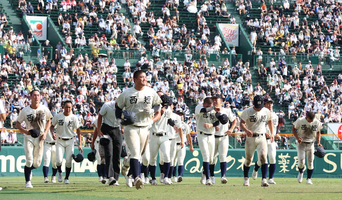【画像・写真】【甲子園】西日本短大付は33年ぶり8強ならず　佐藤仁「申し訳ない気持ちでいっぱい」