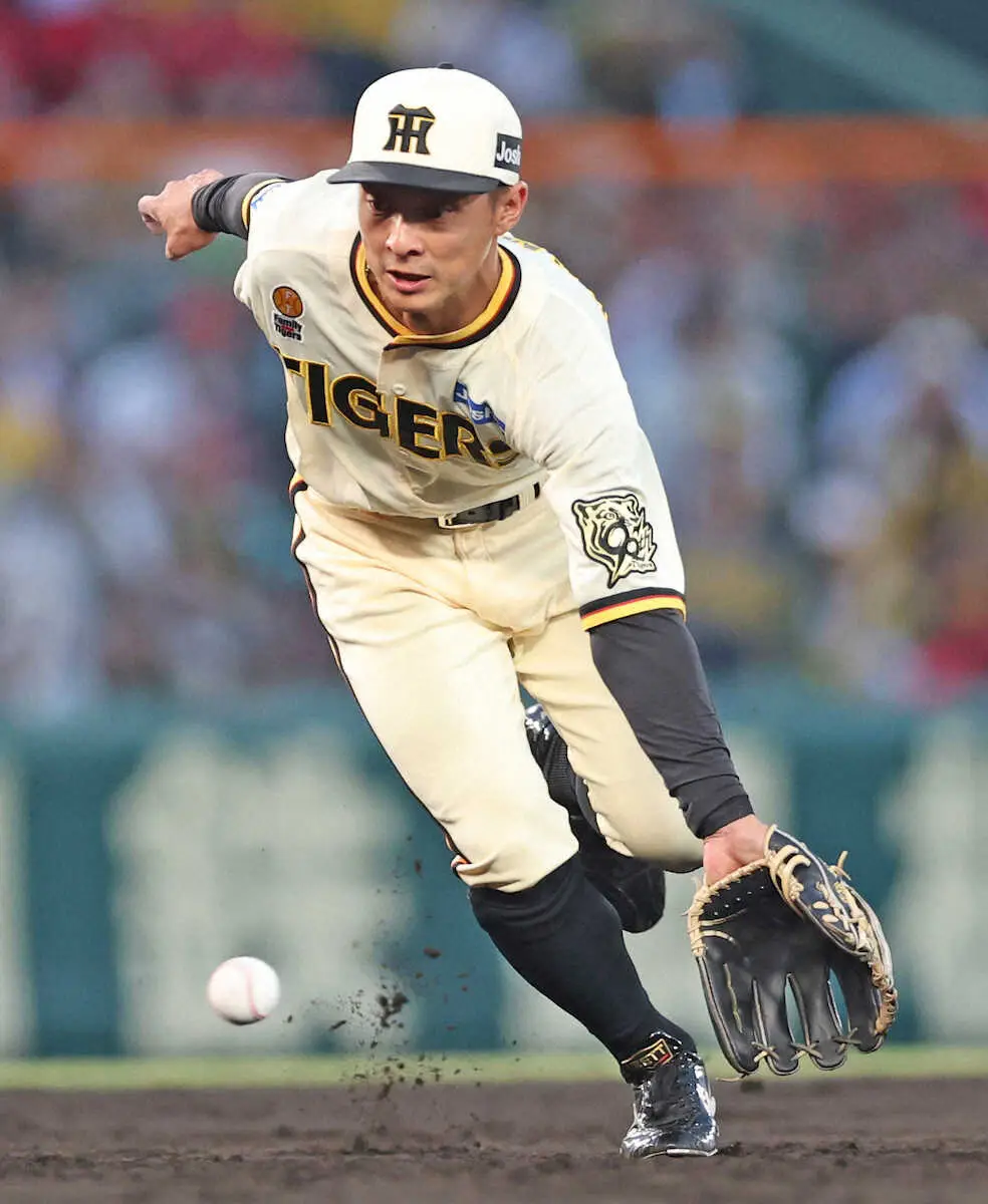 【画像・写真】阪神・熊谷敬宥のゴロ捕球の極意　「ボールを前から引っ張ってくるイメージ」　下がる勇気も必要に