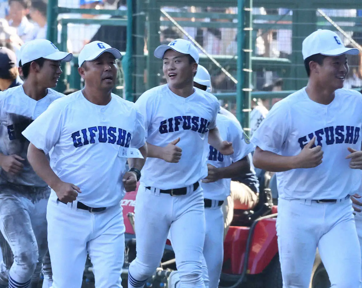 【画像・写真】【甲子園】左手指のない県岐阜商右翼手・横山「絶対捕るぞ、と」　超美技で聖地沸かせる