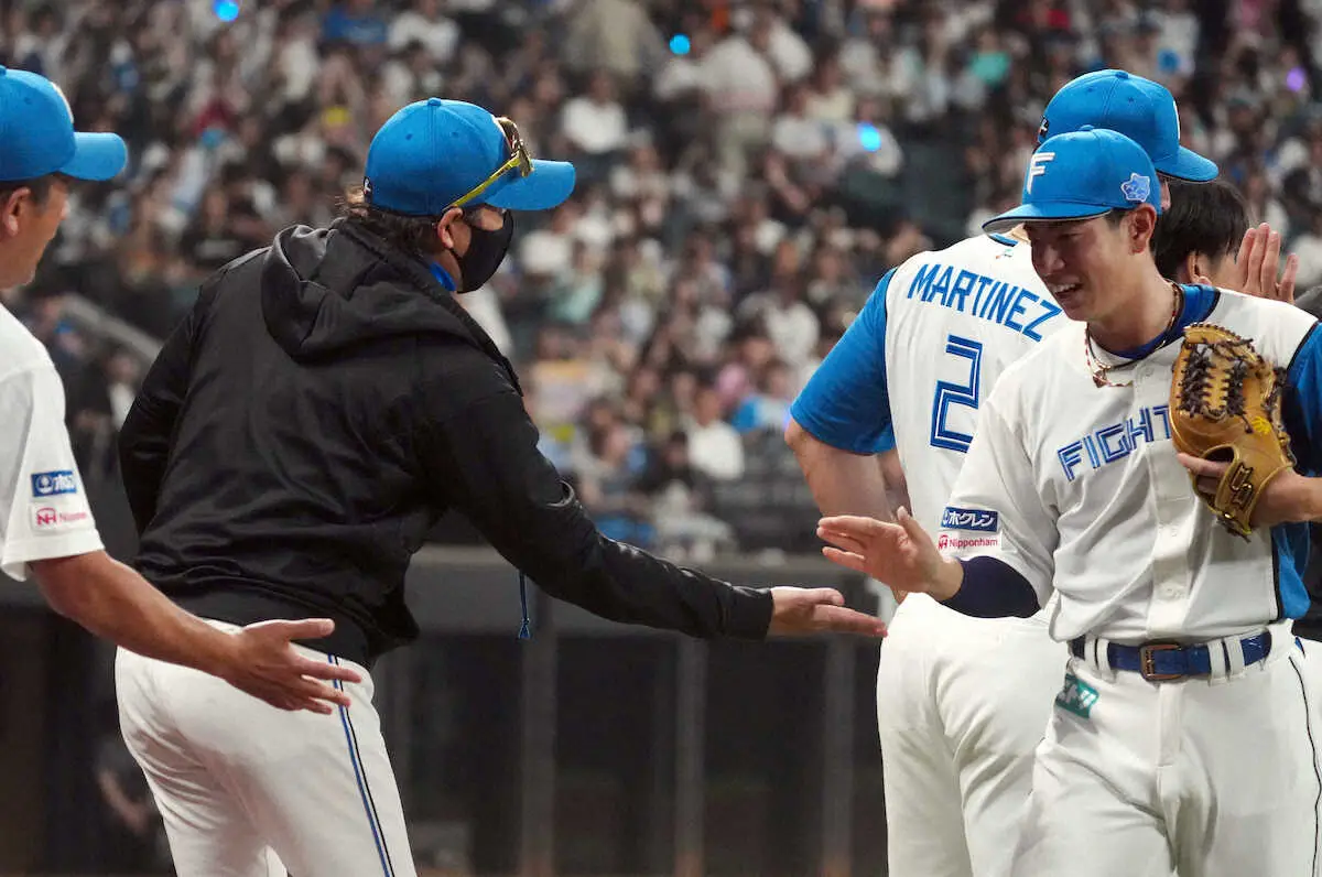 【画像・写真】日本ハム・新庄監督　1点差制し4連勝も辛口「こういう試合ではしっかりバント決めたいね！」