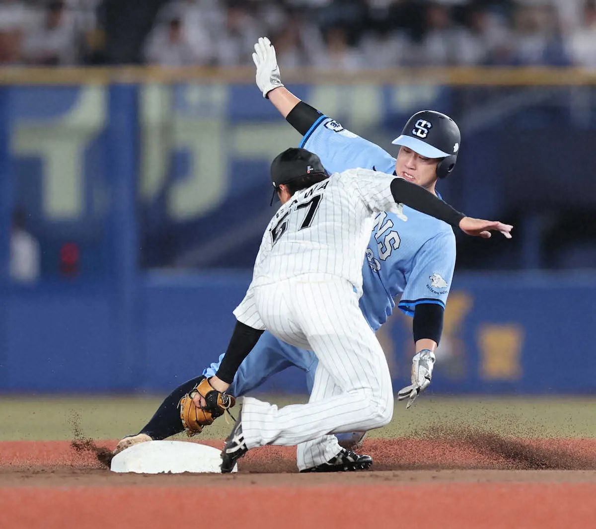 【画像・写真】西武・古賀悠が走攻守で魅せた！　8月4発目の先制弾にプロ2個目の盗塁も「ラッキーっす」と笑顔