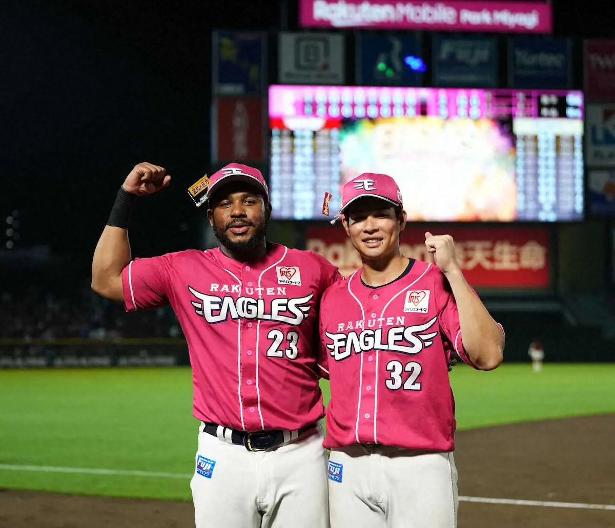 【画像・写真】前日に規定打席に到達した楽天・中島大輔が2戦連発となるプロ初の先頭打者弾！