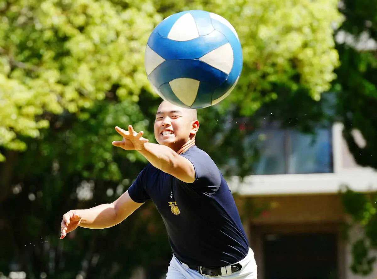【画像・写真】【甲子園】日大三・近藤優樹　01年優勝投手の近藤一樹氏から金言「タメつくれ」