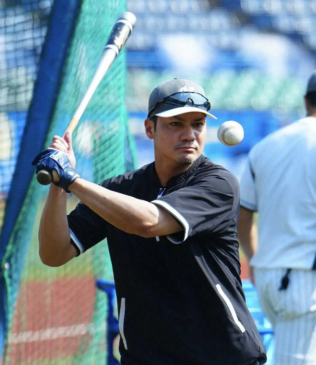 【画像・写真】夏初Vの沖縄尚学・比嘉監督の“1期生”ロッテ・伊志嶺コーチ「感慨深い。今年は守備力で…」