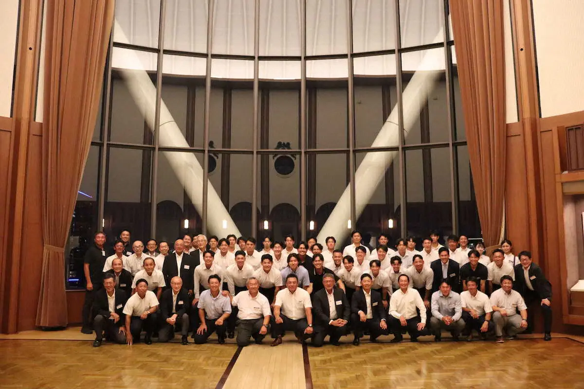 【画像・写真】明大OB会が都市対抗出場選手らを激励