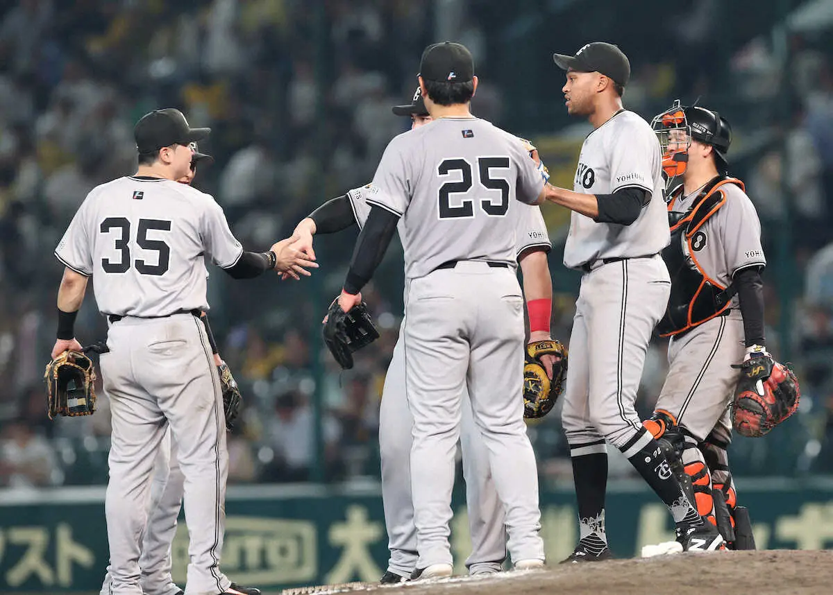 【画像・写真】巨人マルティネス久々！12試合ぶり登板で今季35セーブ目　G党待ってた！通算201セーブ目