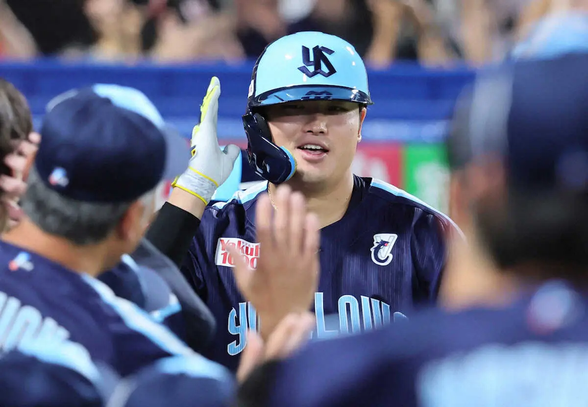 【画像・写真】ヤクルト村上宗隆が2打席連続バックスクリーン弾　前日から3打席連発　復帰後29試合で13発と量産