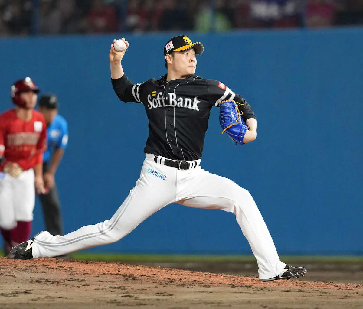 【画像・写真】＜楽・ソ（19）＞7回に登板する松本裕（撮影・沢田　明徳）