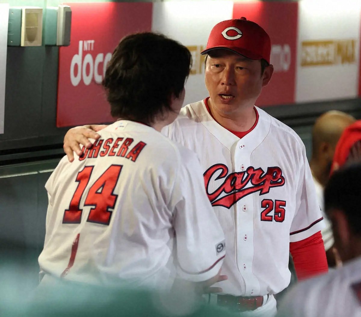 【画像・写真】広島・新井監督「こんな野球をやっていたらCSに出られない」勝利もミス連発に怒り