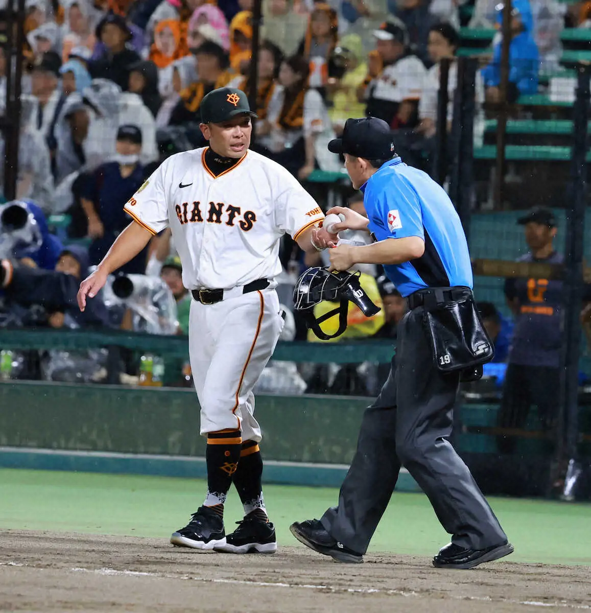 【画像・写真】巨人　今季ワーストタイ12失点で9日ぶり勝率5割復帰逃す　村上2ラン＆満塁弾、オスナ2ラン