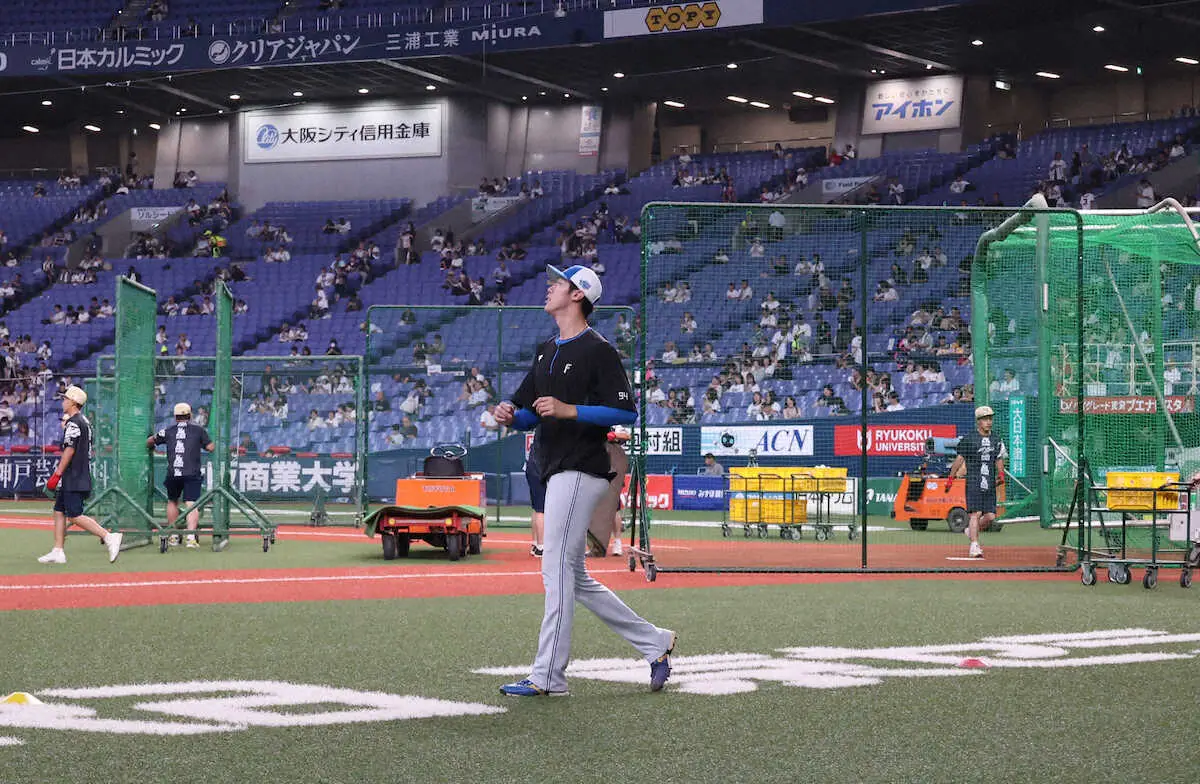 【画像・写真】前代未聞！2度の開始時刻変更　台風影響…日本ハム移動便が遅延　計1時間30分遅れ