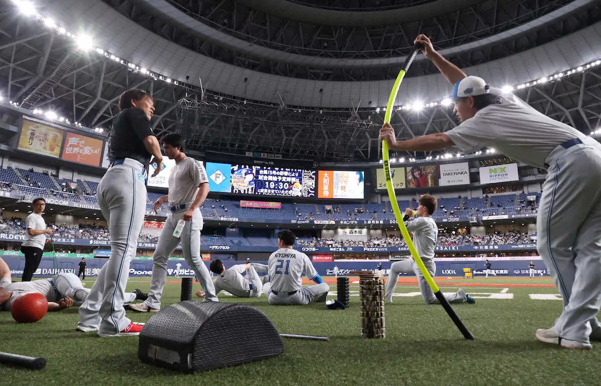 【画像・写真】これも新庄劇場！？試合以外でも日本ハムはドラマの連続　飛行機キャンセル、停電、台風…