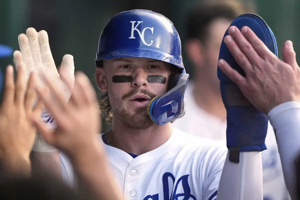 【画像・写真】遠征では必ずすし店を探すカード収集家の愛妻家…ロイヤルズのスター、ボビー・ウィットの素顔