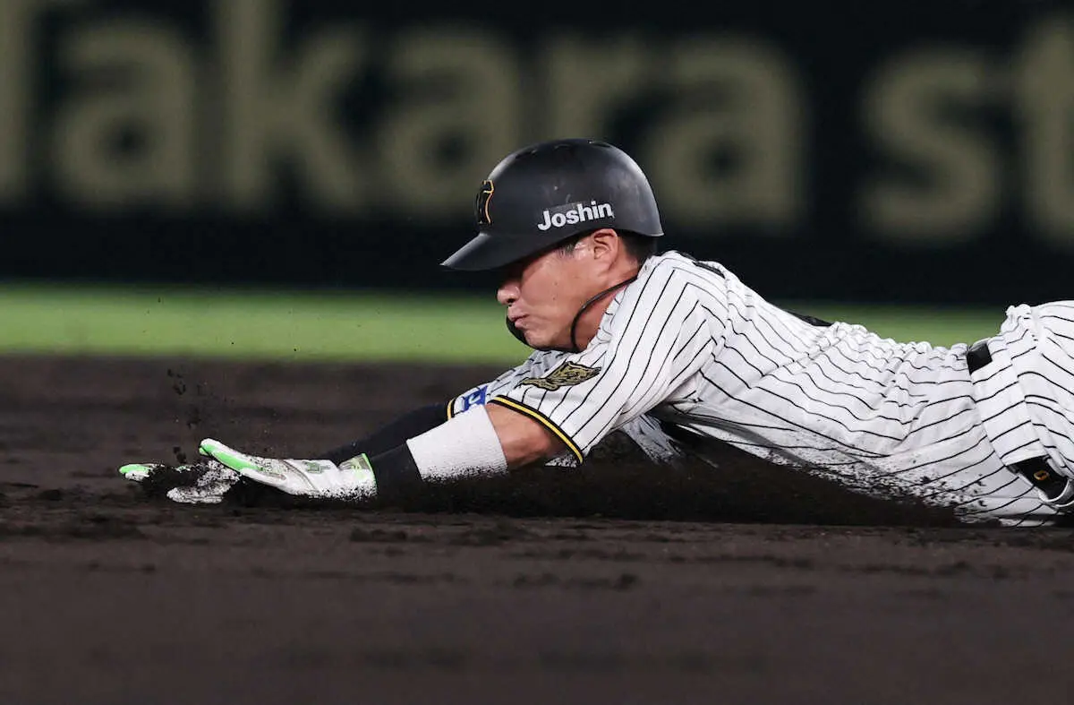 【画像・写真】阪神・木浪聖也　“走塁の虎”体現するタッチアップで好機拡大　勝てばVの一戦でスタメン出場