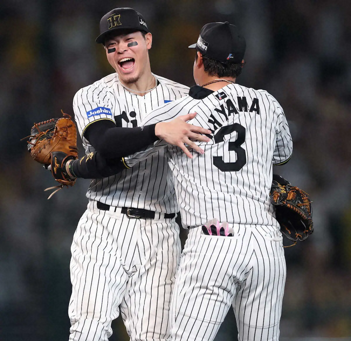【画像・写真】【優勝手記】阪神・佐藤輝明　昨年9月永眠の祖父・勲さんへ捧ぐ奪冠　恩返しと成長証明の虹を天国へ