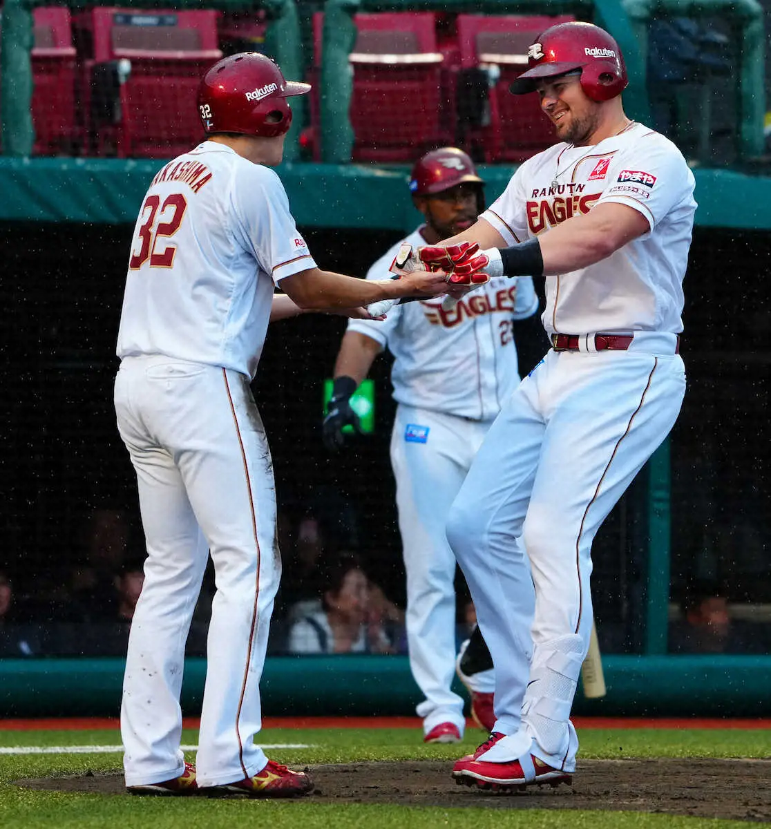 【画像・写真】楽天ボイトが先制の11号2ラン　143試合換算で32発ペース