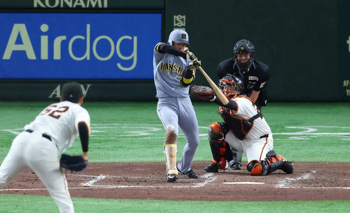 【画像・写真】阪神　4回死球の近本は試合中に球場を引き揚げる　藤川監督「まだ分からない状況」