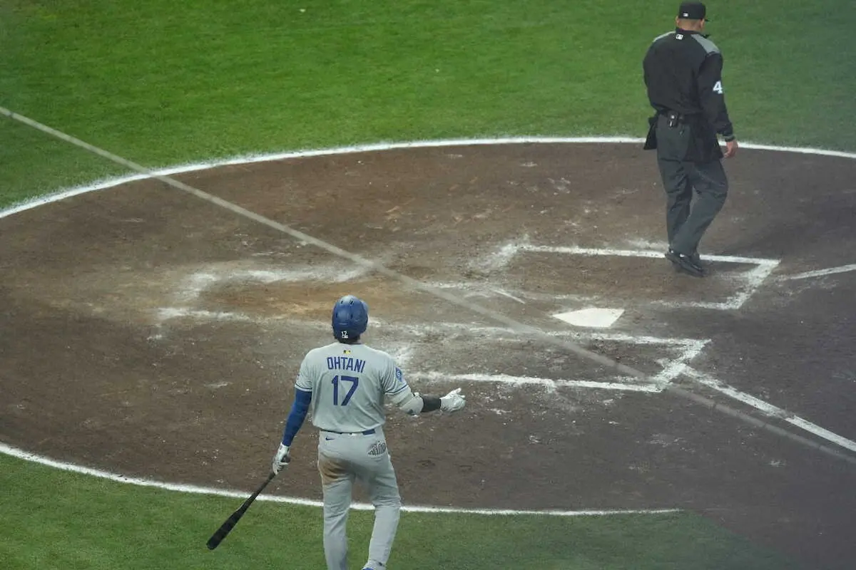 【画像・写真】大谷翔平　第3打席は見逃し三振で珍しく感情露わ　外角高めゾーン内への投球も球審に対し不満示す