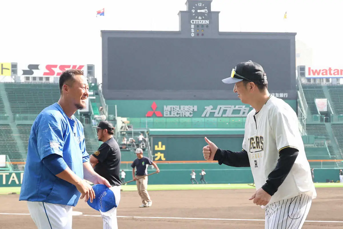 【画像・写真】阪神・藤川監督　今季限りで引退の中田をねぎらう　日本ハム時代から「翔」と呼ぶ