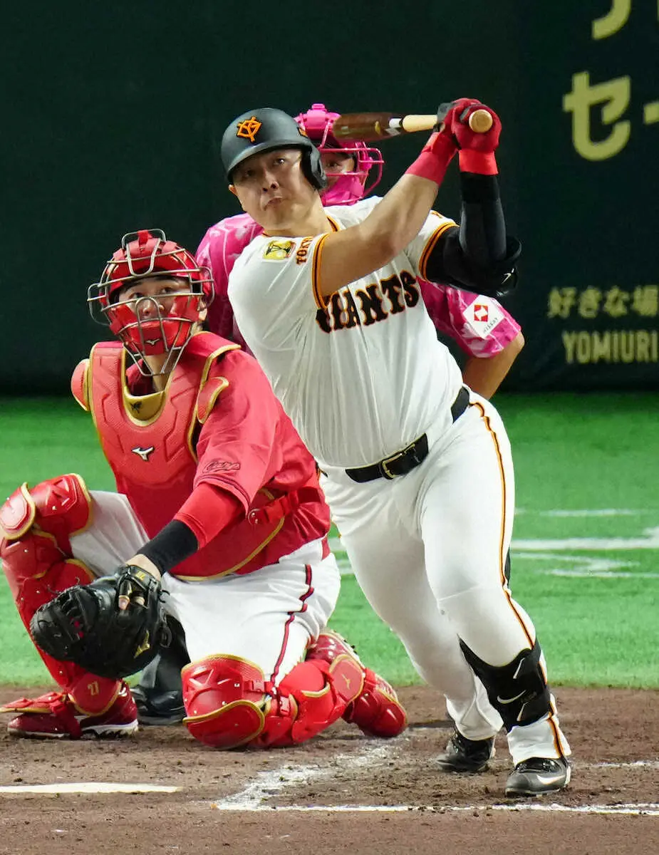 【画像・写真】巨人・岡本和真また打った！　自己最長ブランク22戦90打席ぶり一発から一気に2打席連発！