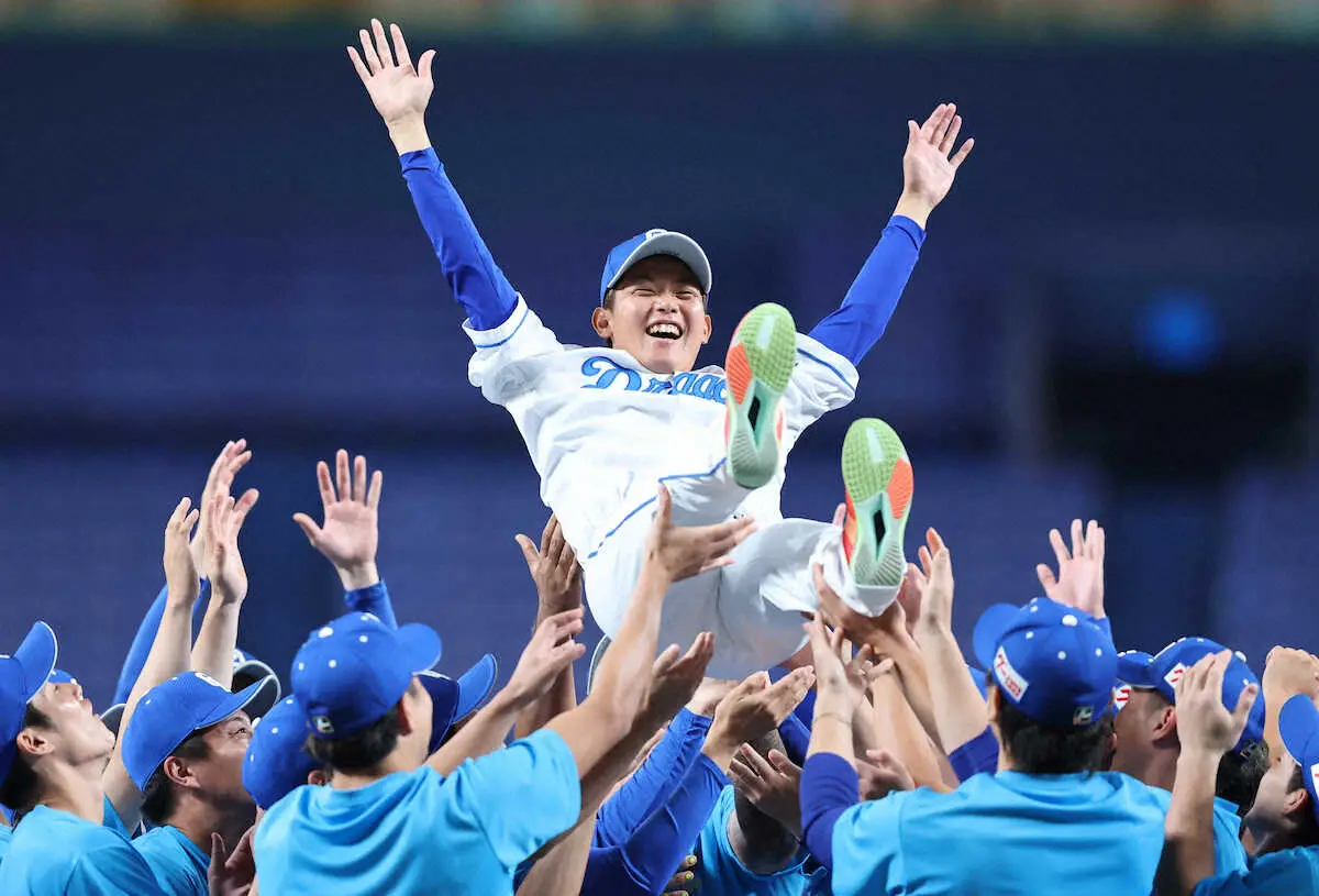 【画像・写真】中日、涙と笑顔の引退登板　岡田俊哉「生まれ変わってもドラゴンズ」祖父江大輔「最高の仲間…僕は幸せ者」