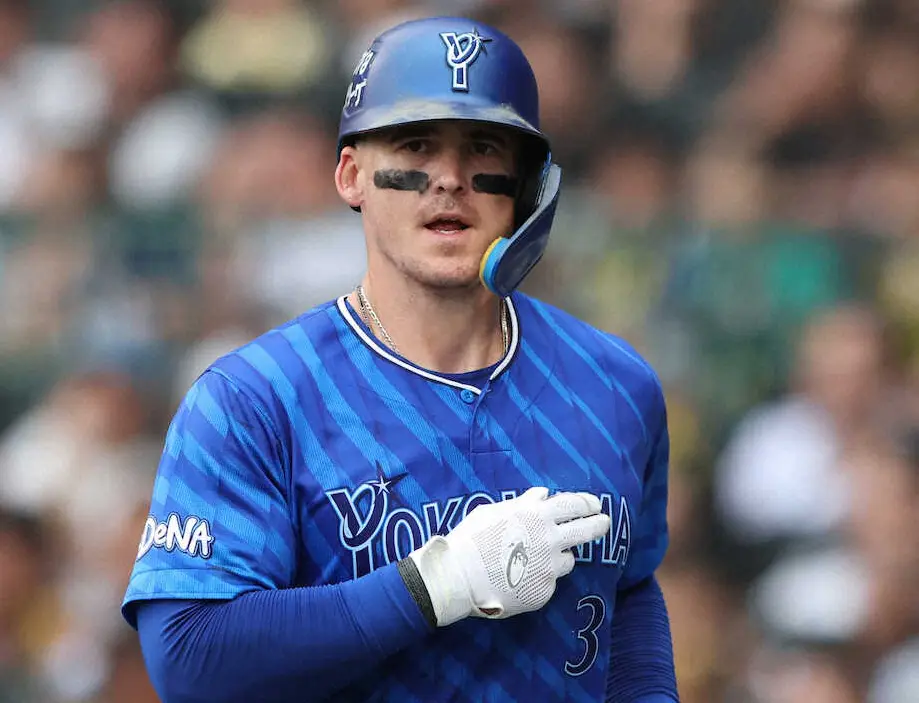 【画像・写真】熱烈ベイ党・垣花正　愛するがゆえにチクリ「オースティン。この時期だけ頑張る人になりました」