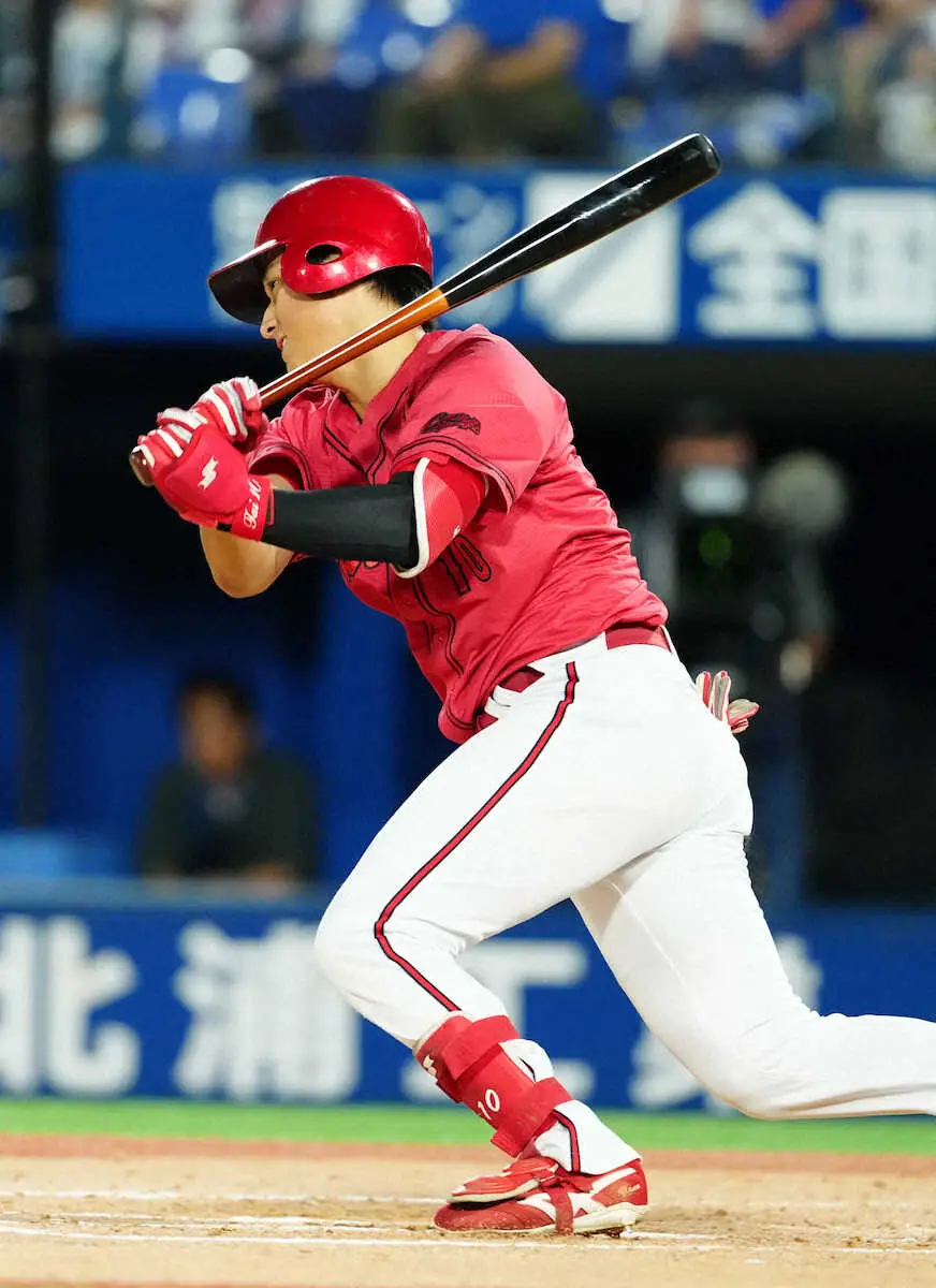 【画像・写真】広島・佐々木泰　プロ初4番で12戦連続安打＆7度目マルチ「いま意識していることを継続してやった」