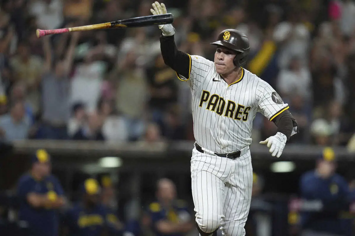 【画像・写真】パドレス執念のサヨナラ勝ちで2年連続プレーオフ進出決定！奇跡の逆転Vへ残り5試合必勝期す