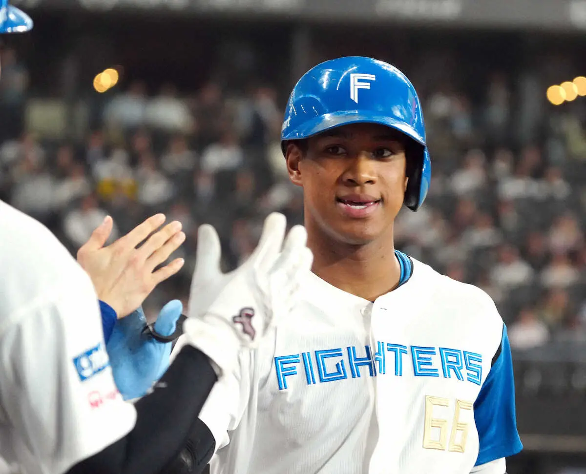 【画像・写真】日本ハムに激震！万波中正が今季初の抹消…残り4戦、優勝争い“崖っ縁”の中　23年ドラ2進藤勇也を登録