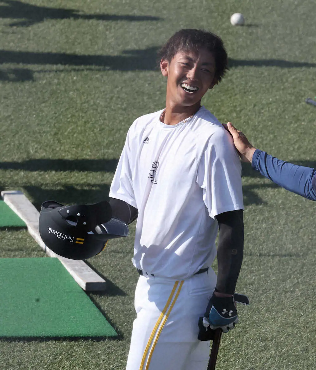 【画像・写真】＜ソフトバンク練習＞　　タマスタ筑後で練習した今宮　（撮影・成瀬　徹）　