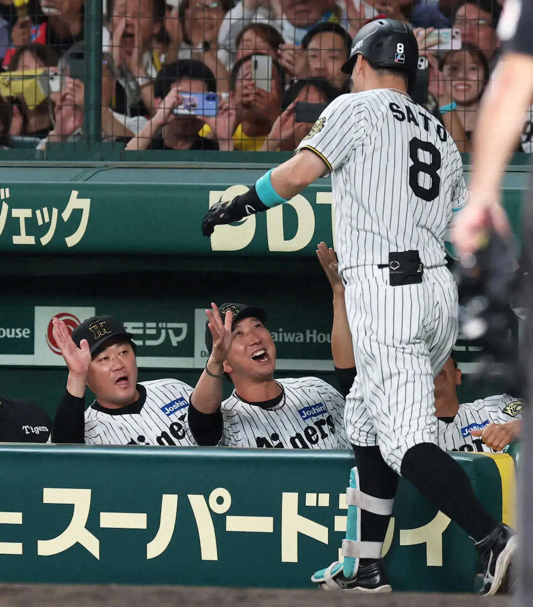【画像・写真】阪神・藤川監督「準備したからこそ到達できた」と村上の最多勝、佐藤輝の40発を祝福