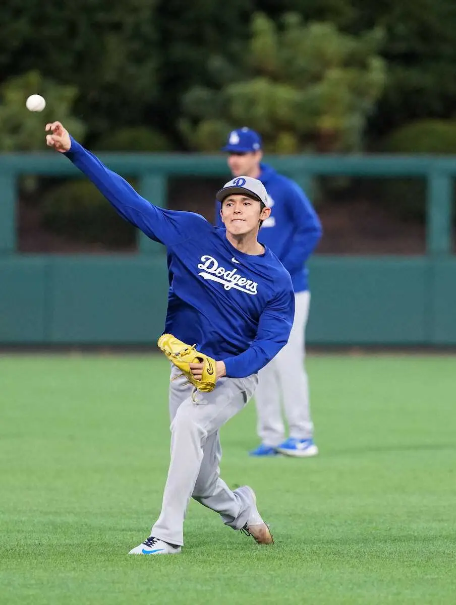 【画像・写真】ドジャース・佐々木朗希「チームのため」と闘志　リハビリ中に大谷から「早く投げんかい」