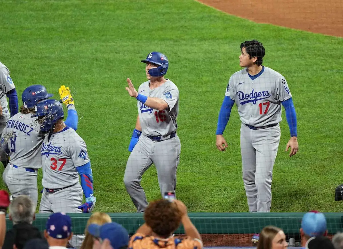 【画像・写真】大谷翔平は6回3失点9奪三振！PS初登板で勝利投手の権利　テオ逆転3ランにベンチ乗りだし絶叫