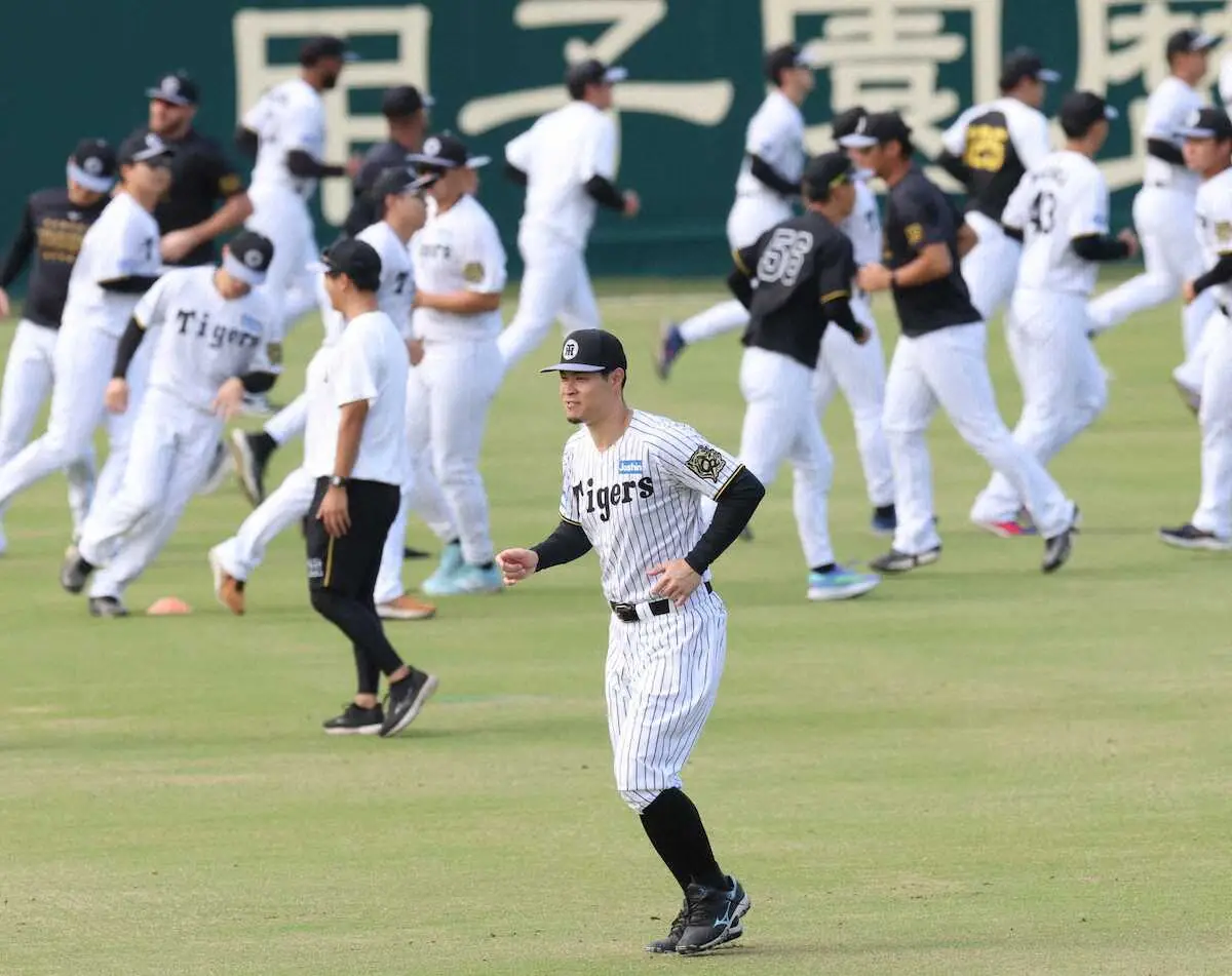 【画像・写真】阪神、宮崎組とは別調整の佐藤輝、大山、森下らが尼崎・SGLで調整再開