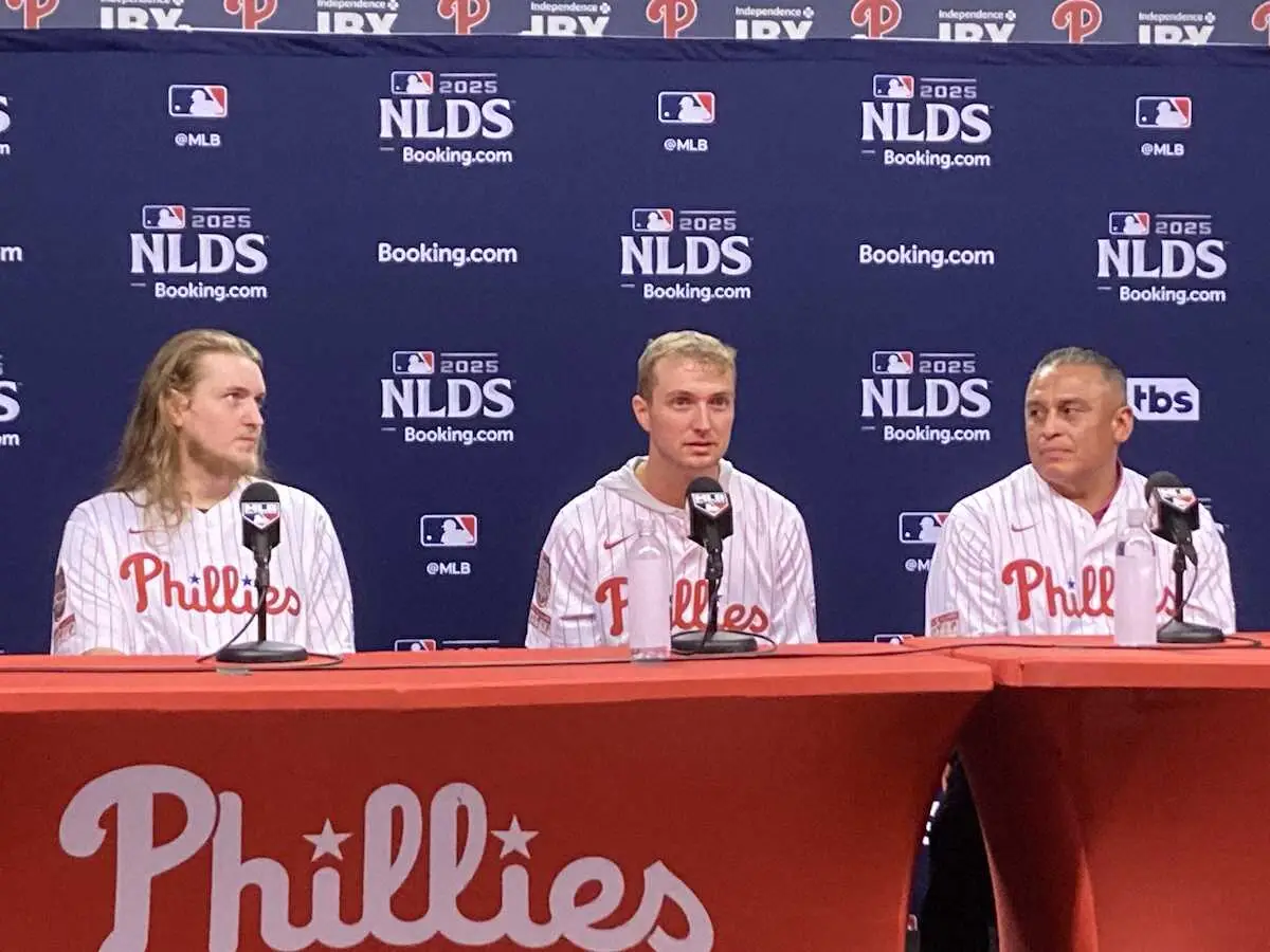 【画像・写真】フィリーズなどで203勝のレジェンド・ハラデーさんの息子2人が始球式　17年に飛行機事故で死去